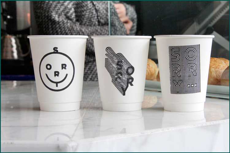 Как выбрать идеальный кофейный стакан: стиль, материалы, функциональность