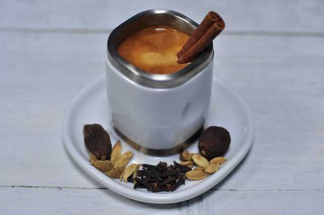 Кофе с имбирем: экзотический дуэт для утреннего заряда